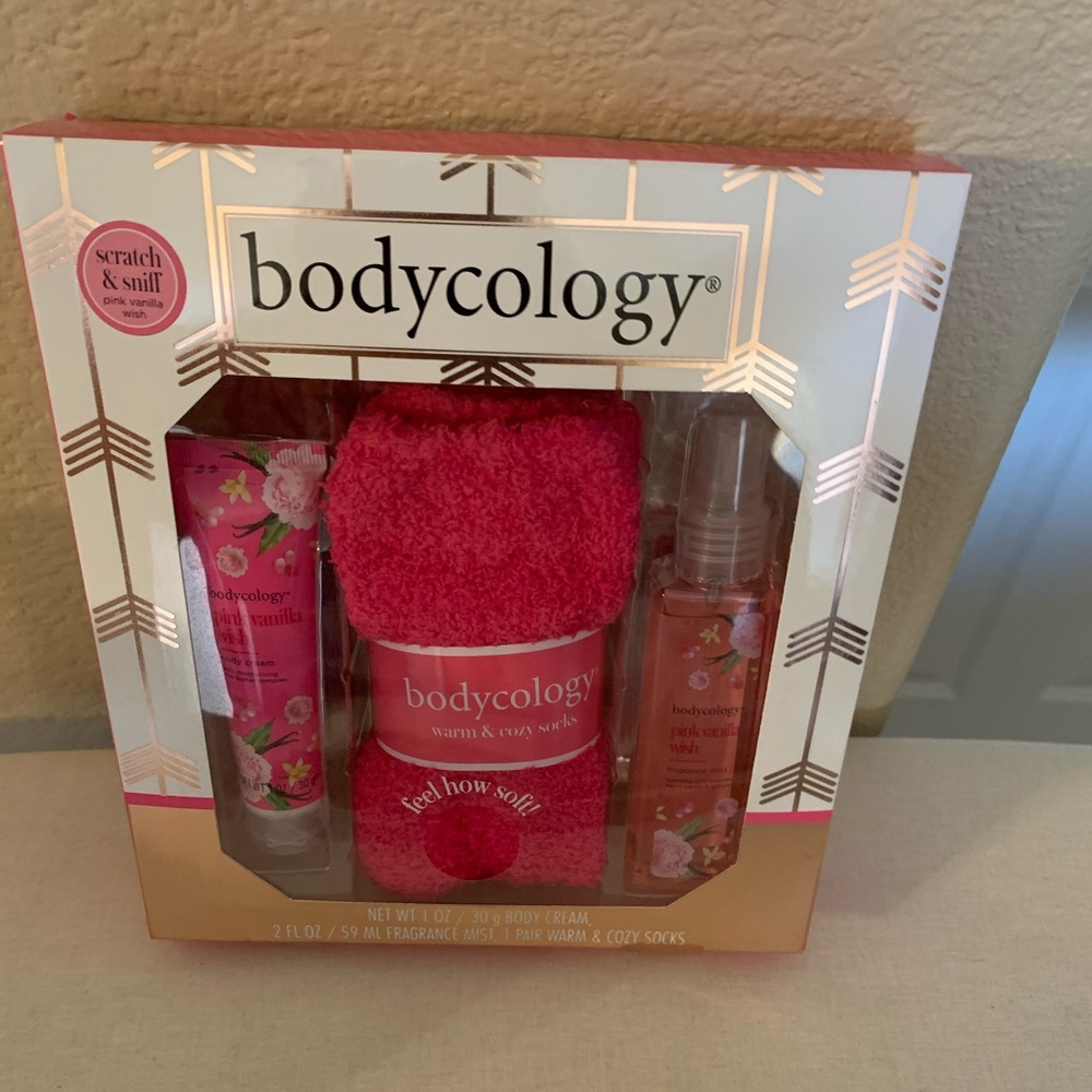 Bodycology  set: socks, body cream & fragrance